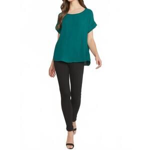 NEW ENTRO short sleeve scoop neck top in hunter green